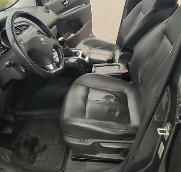 Сірий Пежо 5008, об'ємом двигуна 1.56 л та пробігом 298 тис. км за 10000 $, фото 17 на Automoto.ua