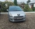 Серый Пежо 5008, объемом двигателя 1.6 л и пробегом 252 тыс. км за 7150 $, фото 1 на Automoto.ua