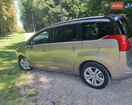 Сірий Пежо 5008, об'ємом двигуна 2 л та пробігом 279 тис. км за 10500 $, фото 2 на Automoto.ua