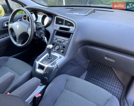 Сірий Пежо 5008, об'ємом двигуна 1.6 л та пробігом 190 тис. км за 8900 $, фото 35 на Automoto.ua