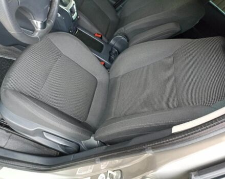 Сірий Пежо 5008, об'ємом двигуна 1.6 л та пробігом 120 тис. км за 9600 $, фото 4 на Automoto.ua