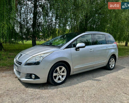 Сірий Пежо 5008, об'ємом двигуна 1.56 л та пробігом 175 тис. км за 8300 $, фото 2 на Automoto.ua