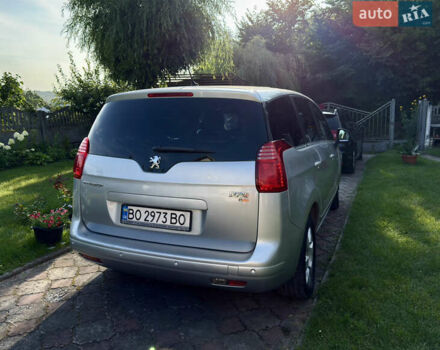 Сірий Пежо 5008, об'ємом двигуна 1.56 л та пробігом 258 тис. км за 8700 $, фото 3 на Automoto.ua
