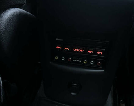 Серый Пежо 5008, объемом двигателя 2 л и пробегом 298 тыс. км за 8999 $, фото 15 на Automoto.ua