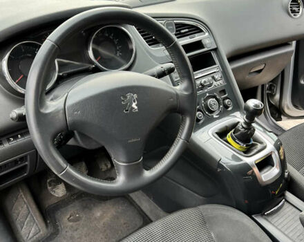 Сірий Пежо 5008, об'ємом двигуна 1.6 л та пробігом 271 тис. км за 8500 $, фото 28 на Automoto.ua