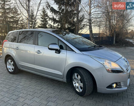 Серый Пежо 5008, объемом двигателя 2 л и пробегом 298 тыс. км за 8999 $, фото 1 на Automoto.ua