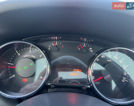 Серый Пежо 5008, объемом двигателя 2 л и пробегом 298 тыс. км за 8999 $, фото 13 на Automoto.ua