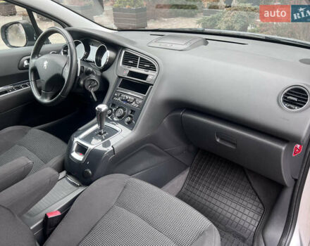 Сірий Пежо 5008, об'ємом двигуна 1.6 л та пробігом 193 тис. км за 9100 $, фото 23 на Automoto.ua