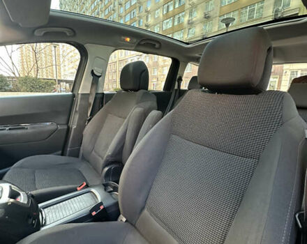 Сірий Пежо 5008, об'ємом двигуна 1.56 л та пробігом 220 тис. км за 8000 $, фото 8 на Automoto.ua
