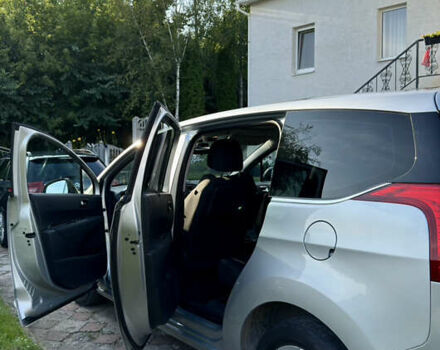 Сірий Пежо 5008, об'ємом двигуна 1.56 л та пробігом 258 тис. км за 8700 $, фото 5 на Automoto.ua