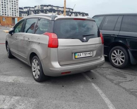 Сірий Пежо 5008, об'ємом двигуна 1.6 л та пробігом 120 тис. км за 9600 $, фото 8 на Automoto.ua