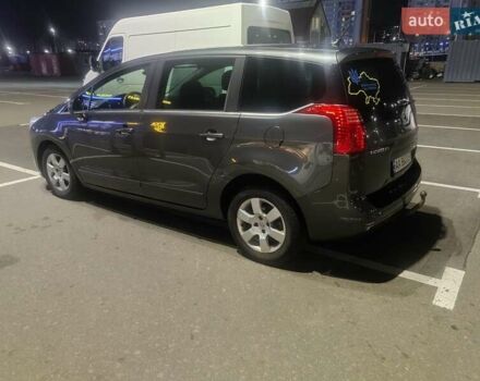 Сірий Пежо 5008, об'ємом двигуна 1.56 л та пробігом 275 тис. км за 8050 $, фото 5 на Automoto.ua