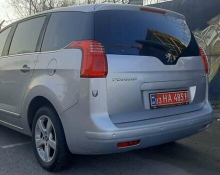 Серый Пежо 5008, объемом двигателя 1.6 л и пробегом 239 тыс. км за 9300 $, фото 1 на Automoto.ua