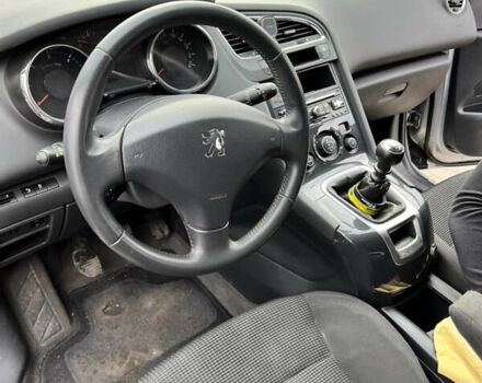 Сірий Пежо 5008, об'ємом двигуна 1.6 л та пробігом 271 тис. км за 8500 $, фото 29 на Automoto.ua