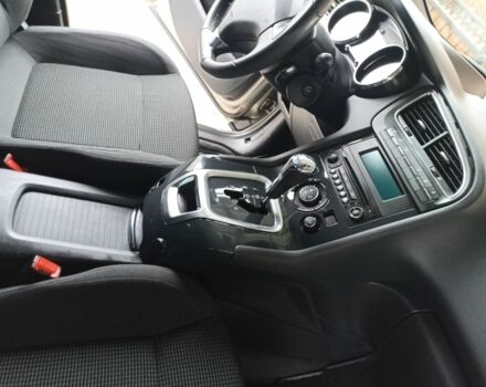 Сірий Пежо 5008, об'ємом двигуна 1.6 л та пробігом 120 тис. км за 9600 $, фото 1 на Automoto.ua