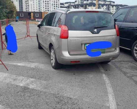 Сірий Пежо 5008, об'ємом двигуна 1.6 л та пробігом 120 тис. км за 9600 $, фото 7 на Automoto.ua