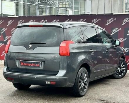 Сірий Пежо 5008, об'ємом двигуна 1.6 л та пробігом 254 тис. км за 8000 $, фото 6 на Automoto.ua