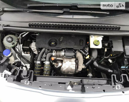 Серый Пежо 5008, объемом двигателя 1.6 л и пробегом 196 тыс. км за 9600 $, фото 32 на Automoto.ua