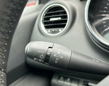 Сірий Пежо 5008, об'ємом двигуна 1.6 л та пробігом 254 тис. км за 8000 $, фото 27 на Automoto.ua