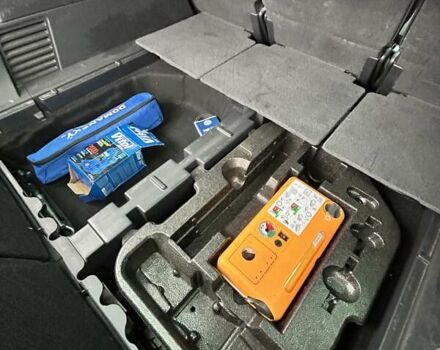 Сірий Пежо 5008, об'ємом двигуна 1.6 л та пробігом 254 тис. км за 8000 $, фото 13 на Automoto.ua