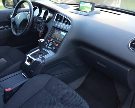 Серый Пежо 5008, объемом двигателя 1.56 л и пробегом 239 тыс. км за 9500 $, фото 6 на Automoto.ua