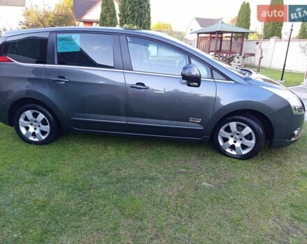 Серый Пежо 5008, объемом двигателя 1.56 л и пробегом 239 тыс. км за 9500 $, фото 5 на Automoto.ua