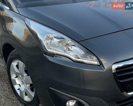 Серый Пежо 5008, объемом двигателя 2 л и пробегом 184 тыс. км за 11650 $, фото 3 на Automoto.ua