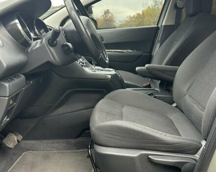 Сірий Пежо 5008, об'ємом двигуна 1.56 л та пробігом 263 тис. км за 11200 $, фото 12 на Automoto.ua