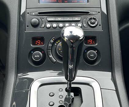 Сірий Пежо 5008, об'ємом двигуна 1.56 л та пробігом 263 тис. км за 11200 $, фото 23 на Automoto.ua