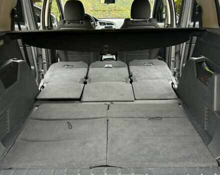 Сірий Пежо 5008, об'ємом двигуна 1.56 л та пробігом 263 тис. км за 11200 $, фото 17 на Automoto.ua