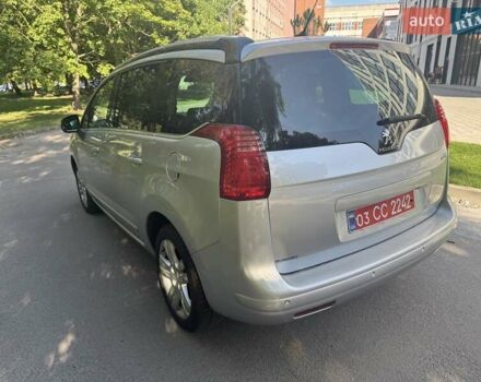 Серый Пежо 5008, объемом двигателя 1.6 л и пробегом 147 тыс. км за 9600 $, фото 3 на Automoto.ua