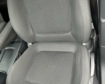 Сірий Пежо 5008, об'ємом двигуна 1.56 л та пробігом 263 тис. км за 11200 $, фото 18 на Automoto.ua