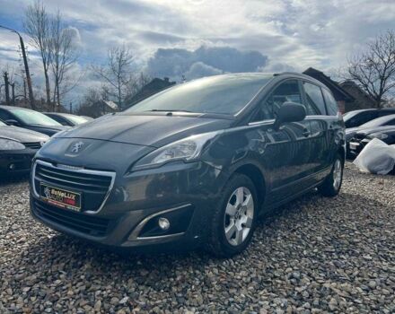 Серый Пежо 5008, объемом двигателя 1.6 л и пробегом 202 тыс. км за 10699 $, фото 1 на Automoto.ua