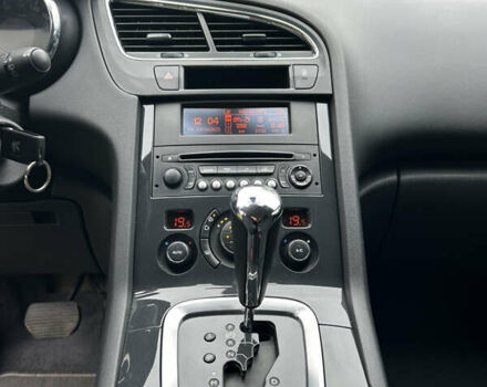 Сірий Пежо 5008, об'ємом двигуна 1.56 л та пробігом 263 тис. км за 11200 $, фото 22 на Automoto.ua