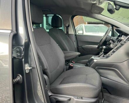 Серый Пежо 5008, объемом двигателя 1.6 л и пробегом 202 тыс. км за 10699 $, фото 15 на Automoto.ua