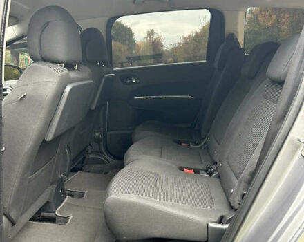 Сірий Пежо 5008, об'ємом двигуна 1.56 л та пробігом 263 тис. км за 11200 $, фото 14 на Automoto.ua