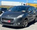 Серый Пежо 5008, объемом двигателя 1.6 л и пробегом 268 тыс. км за 10990 $, фото 1 на Automoto.ua