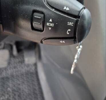 Сірий Пежо 5008, об'ємом двигуна 1.6 л та пробігом 262 тис. км за 13200 $, фото 10 на Automoto.ua