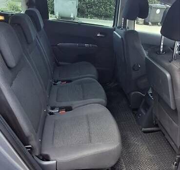 Сірий Пежо 5008, об'ємом двигуна 1.6 л та пробігом 262 тис. км за 13200 $, фото 18 на Automoto.ua