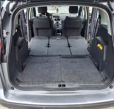 Сірий Пежо 5008, об'ємом двигуна 1.6 л та пробігом 262 тис. км за 13200 $, фото 14 на Automoto.ua