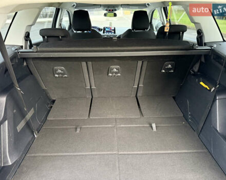 Серый Пежо 5008, объемом двигателя 1.56 л и пробегом 224 тыс. км за 16500 $, фото 10 на Automoto.ua