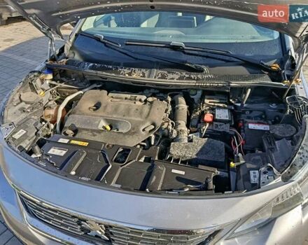 Серый Пежо 5008, объемом двигателя 2 л и пробегом 199 тыс. км за 20000 $, фото 9 на Automoto.ua