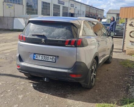 Серый Пежо 5008, объемом двигателя 1.5 л и пробегом 130 тыс. км за 16400 $, фото 3 на Automoto.ua