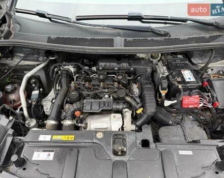 Сірий Пежо 5008, об'ємом двигуна 1.5 л та пробігом 165 тис. км за 12220 $, фото 2 на Automoto.ua