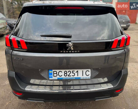 Сірий Пежо 5008, об'ємом двигуна 2 л та пробігом 140 тис. км за 25400 $, фото 4 на Automoto.ua