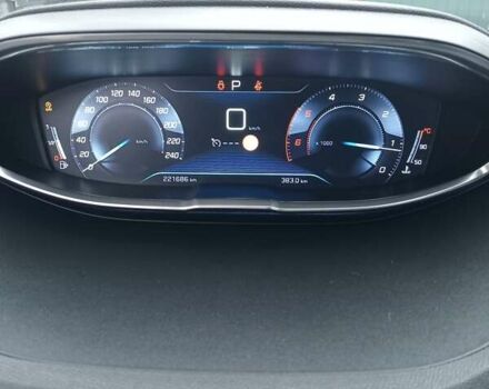 Сірий Пежо 5008, об'ємом двигуна 1.6 л та пробігом 221 тис. км за 17500 $, фото 3 на Automoto.ua