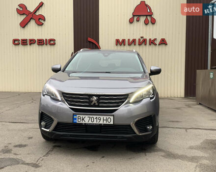 Серый Пежо 5008, объемом двигателя 1.56 л и пробегом 174 тыс. км за 17500 $, фото 1 на Automoto.ua