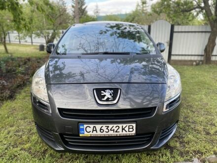 Пежо 5008 2009 в Каменке на Automoto.ua Серый Пежо 5008, объемом двигателя 1.6 л и пробегом 234 тыс. км за 6250 $, фото 1 на Automoto.ua