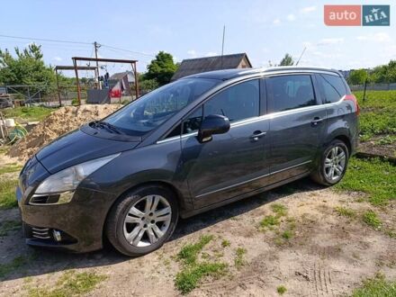 Серый Пежо 5008, объемом двигателя 1.6 л и пробегом 270 тыс. км за 9000 $, фото 1 на Automoto.ua