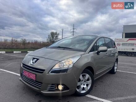 Пежо 5008 2010 у Рівному на Automoto.ua Сірий Пежо 5008, об'ємом двигуна 2 л та пробігом 176 тис. км за 9700 $, фото 1 на Automoto.ua